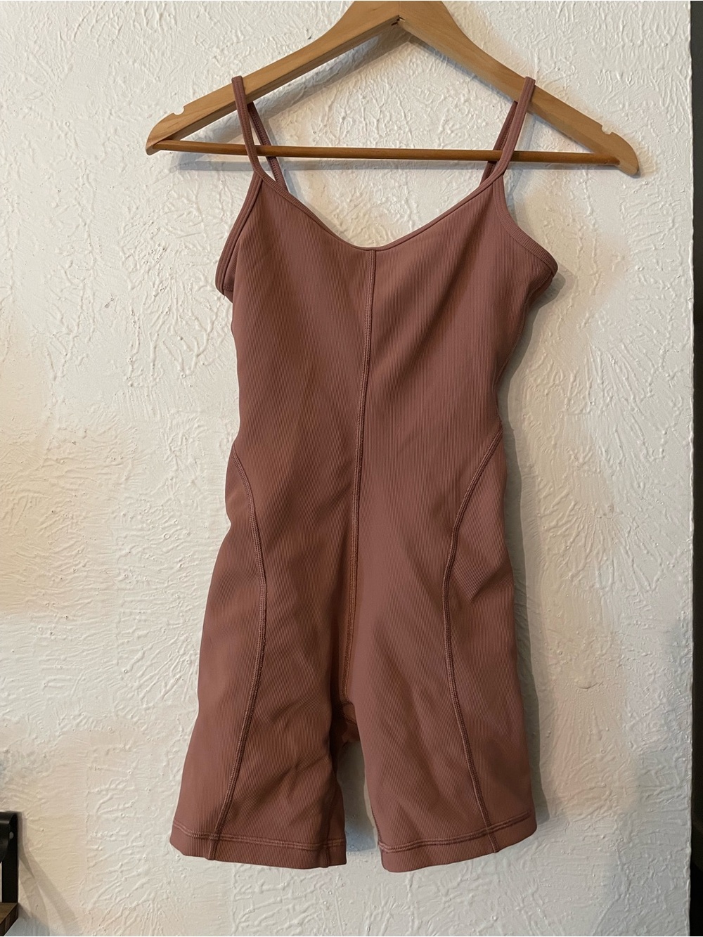 lululemon athletica Pink Ribbed Contoured Yoga Unitard Scoop-Neck Romper Size 0 - Picture 3 of 8